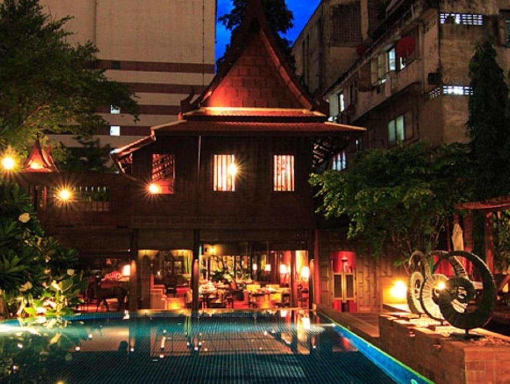 The Rose Bangkok Hotel Exterior photo