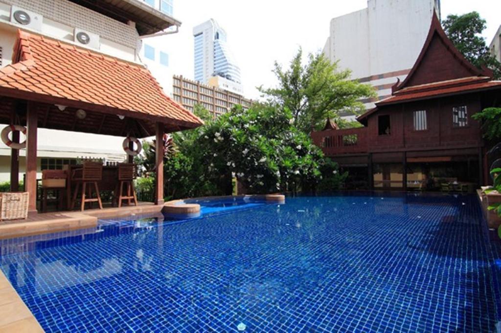 The Rose Bangkok Hotel Exterior photo